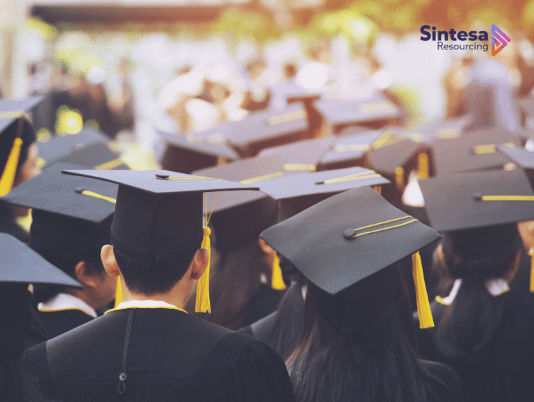 Fresh Graduate Psikologi? Ini 5 Pekerjaan Linier yang Cocok!